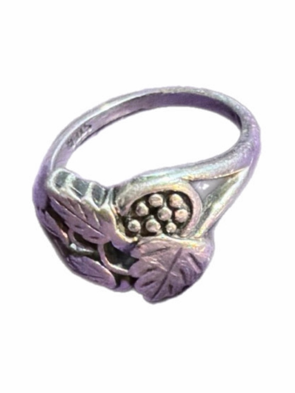 Vintage-Inspired Silver grape and Leaf Cluster Ring 6-6.5 size